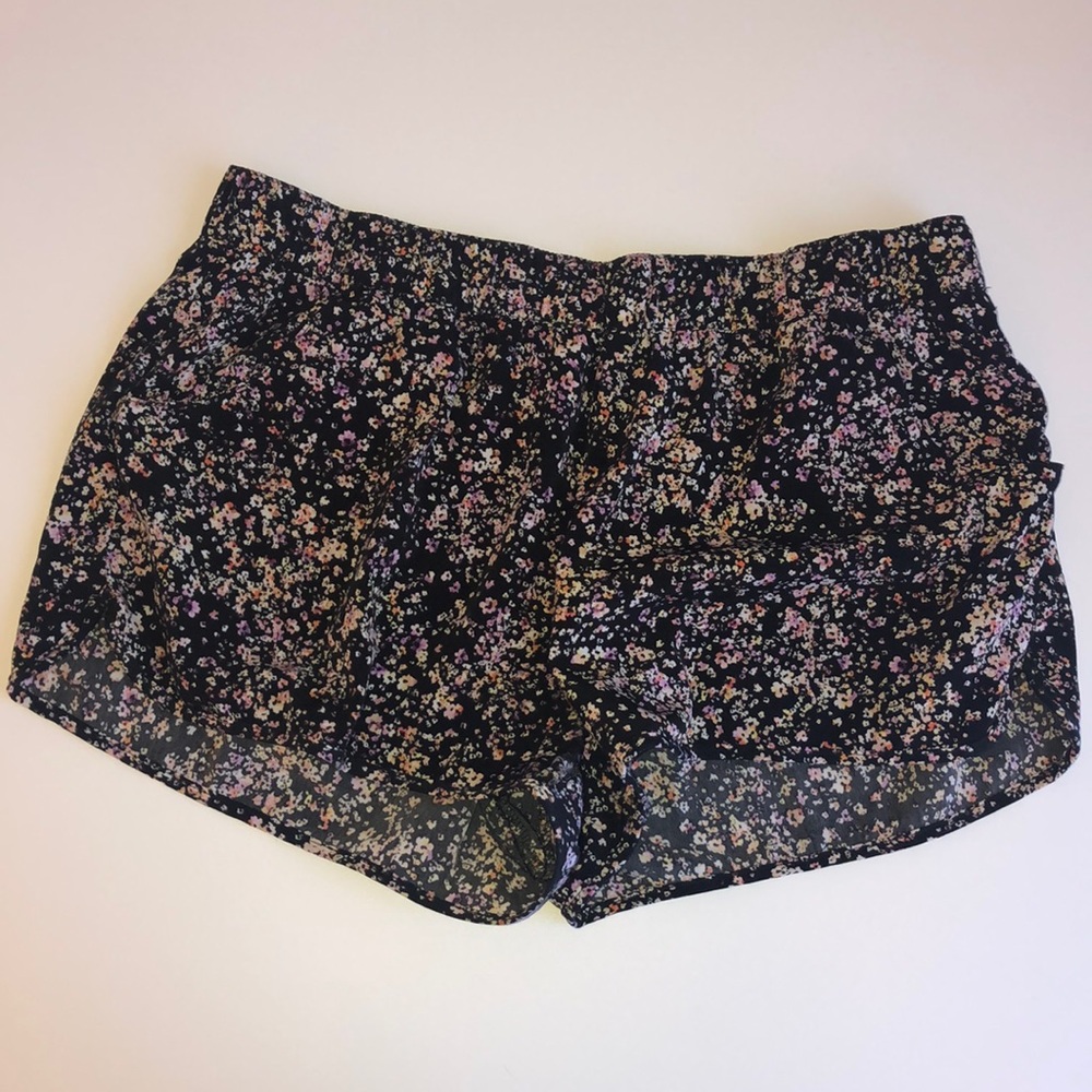 Floral comfy shorts